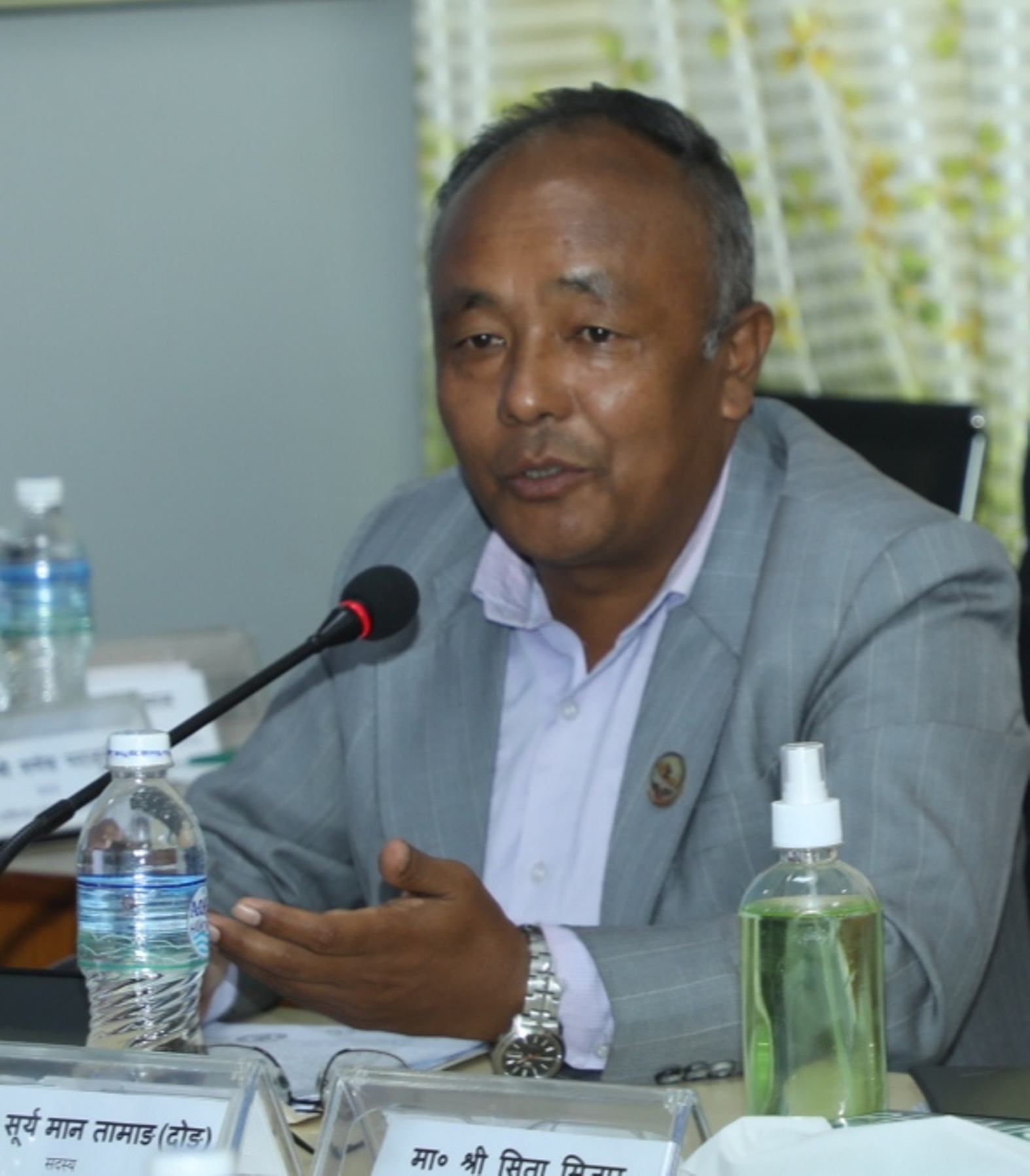 सांसद बजेट लगेर जनताको प्रिय बन्न खोज्दा कानुन निर्माण ओझेलमा पर्यो : सांसद तामाङ